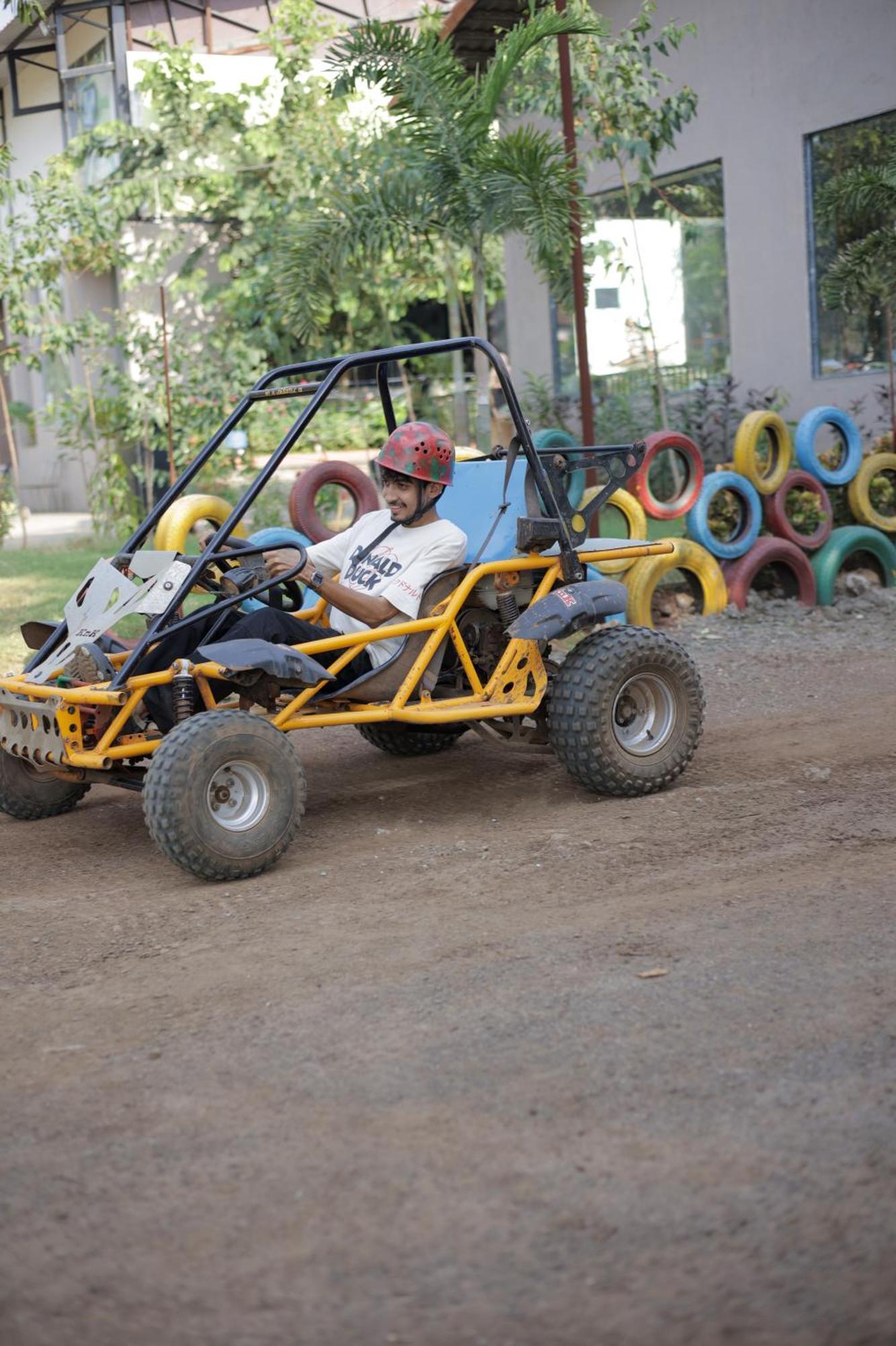Vits Roccia Hill Resort And Adventure Park, Navapur Songadh Eksteriør billede